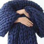 Hand-knitted chunky merino wool blanket - Vignette | Home Cozy Nest