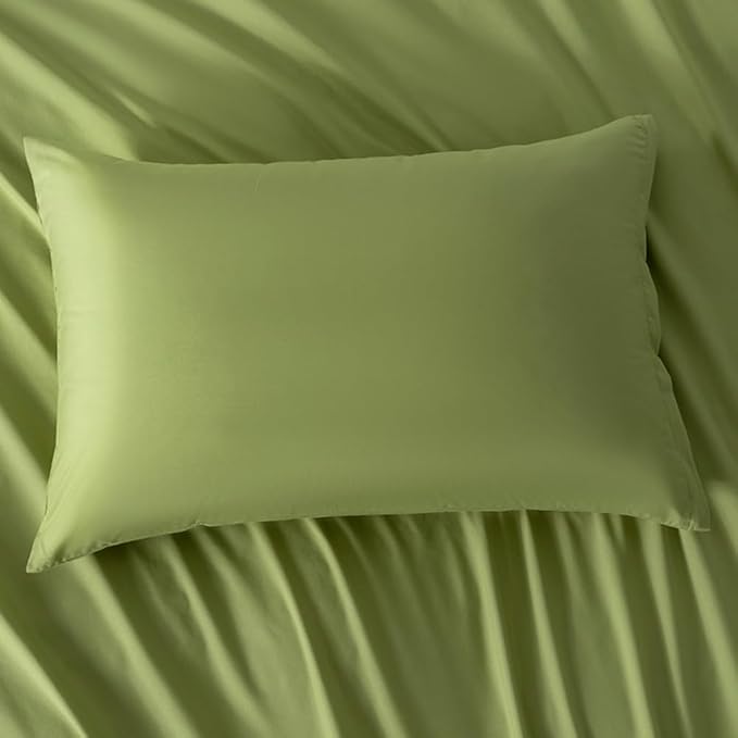 2 Pack Microfiber Queen Zipper Pillowcases, Soft Comfortable Not Shrink Olive Green Pillow Case, Breathable Pillow Cases Set of 2 (20x30 Inches)