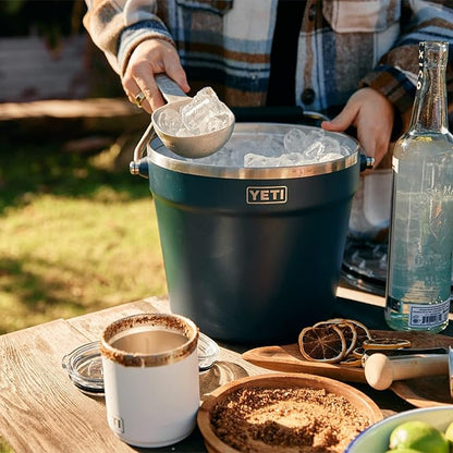 YETI Rambler Beverage Bucket, Double-Wall Vacuum Insulated Ice Bucket with Lid, Navy