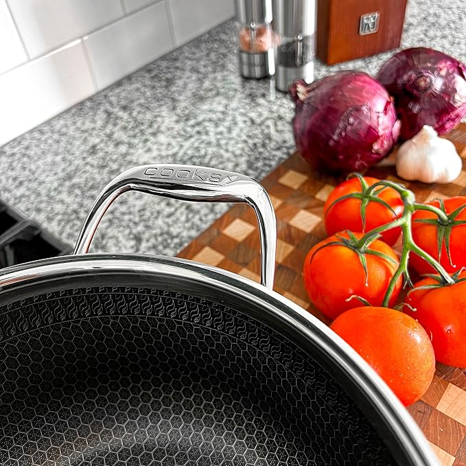 1.5 Quart Hexagon Surface Hybrid Stainless Steel Saucepan with Lid