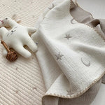Couverture bébé brodée - Vignette | Home Cozy Nest