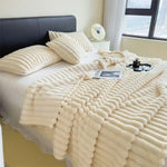 Thick striped blanket - Vignette | Home Cozy Nest