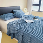 Thick striped blanket - Vignette | Home Cozy Nest