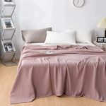 Couverture de lit en coton gaufré à carreaux pour l'été - Vignette | Home Cozy Nest