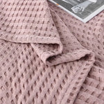 Couverture de lit en coton gaufré à carreaux pour l'été - Vignette | Home Cozy Nest