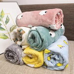 Couverture douce en flanelle pour chien et chat - Vignette | Home Cozy Nest