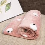 Couverture douce en flanelle pour chien et chat - Vignette | Home Cozy Nest
