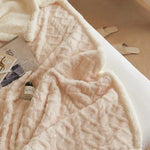 Couverture en laine de mouton - Vignette | Home Cozy Nest