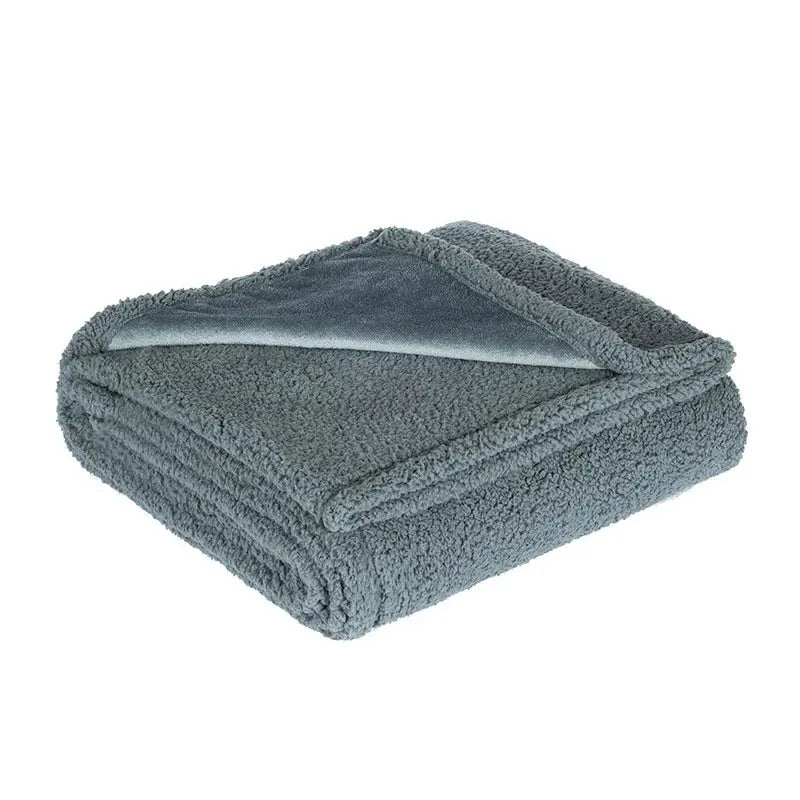 Couverture imperméable en fourrure gris