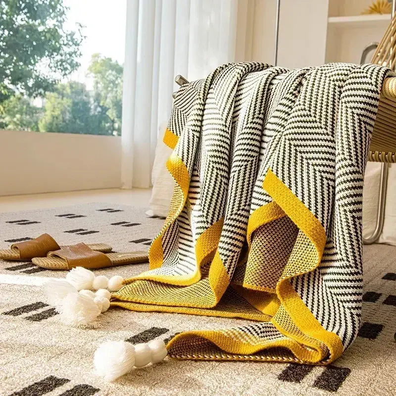 Couverture nordique cosy avec rayures