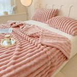 Thick striped blanket - Vignette | Home Cozy Nest