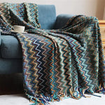 Couverture tricotée à la main avec pompon - Vignette | Home Cozy Nest