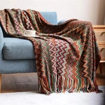 Couverture tricotée à la main avec pompon - Vignette | Home Cozy Nest