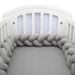 Tour de lit tressé pour bébé - Vignette | Home Cozy Nest