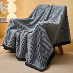 Couverture polaire chaude en jacquard de luxe "Sun" - Vignette | Home Cozy Nest