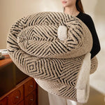 Couverture polaire chaude en jacquard de luxe "Sun" - Vignette | Home Cozy Nest
