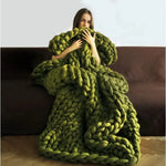Hand-knitted chunky merino wool blanket - Vignette | Home Cozy Nest