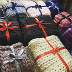 Hand-knitted chunky merino wool blanket - Vignette | Home Cozy Nest
